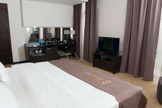 Отель Solutel Hotel Бишкек Стандартный двухместный номер с 1 кроватью или 2 отдельными кроватями-3